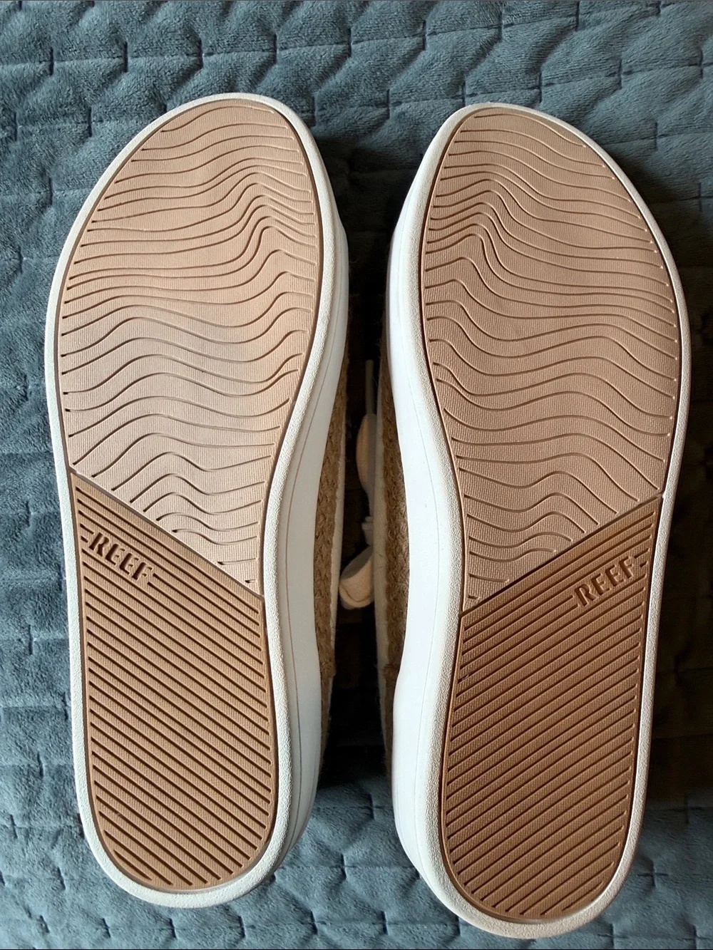 Reef White Canvas Espadrille-Style Lace Sneakers with Tan Heel - Picture 3 of 4